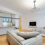 Lovely Historic In Old Town Apartman *