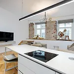 Lovely Historic In Old Town Apartamento