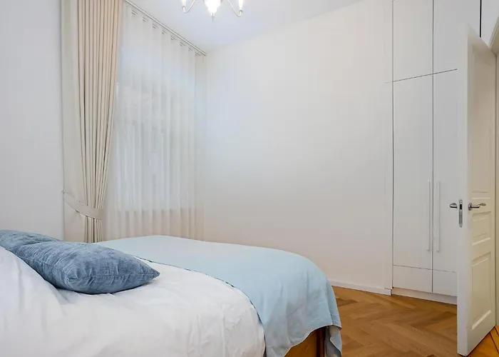 Lovely Historic In Old Town Tallin